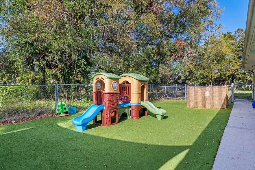 More Photos Of 19660 S Tamiami Trl, Fort Myers Daycare Center For Sale