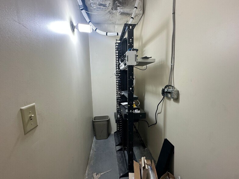 More Photos Of 4485 N Industrial Dr, Cumming Warehouse For Lease