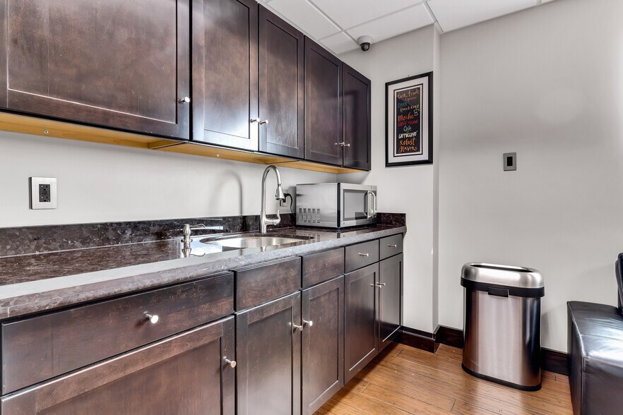 More Photos Of 12595 SW 137th Ave, Miami Office Residential For Lease