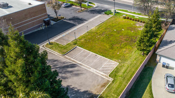 More Photos Of 1801 E Walnut Ave, Visalia Land For Sale