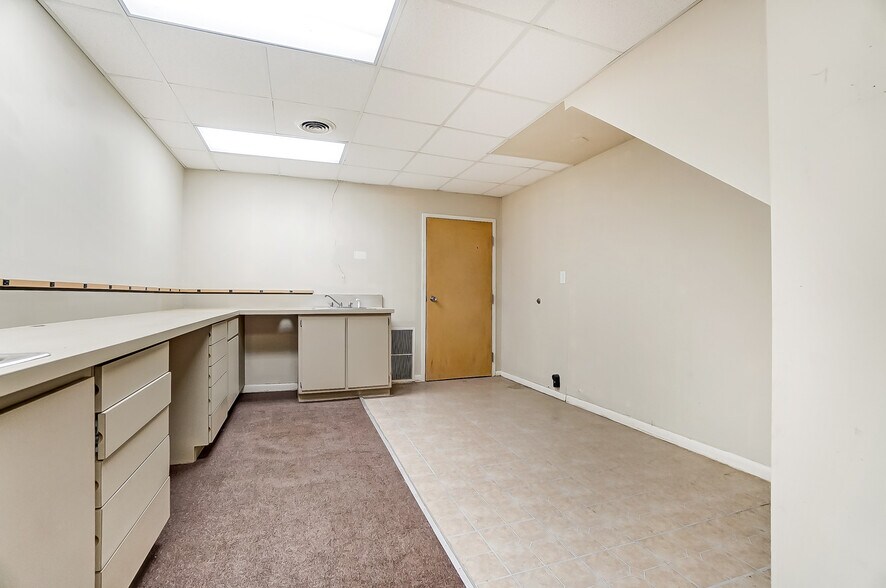 More Photos Of 6750 Brandt Pike, Huber Heights Medical For Sale