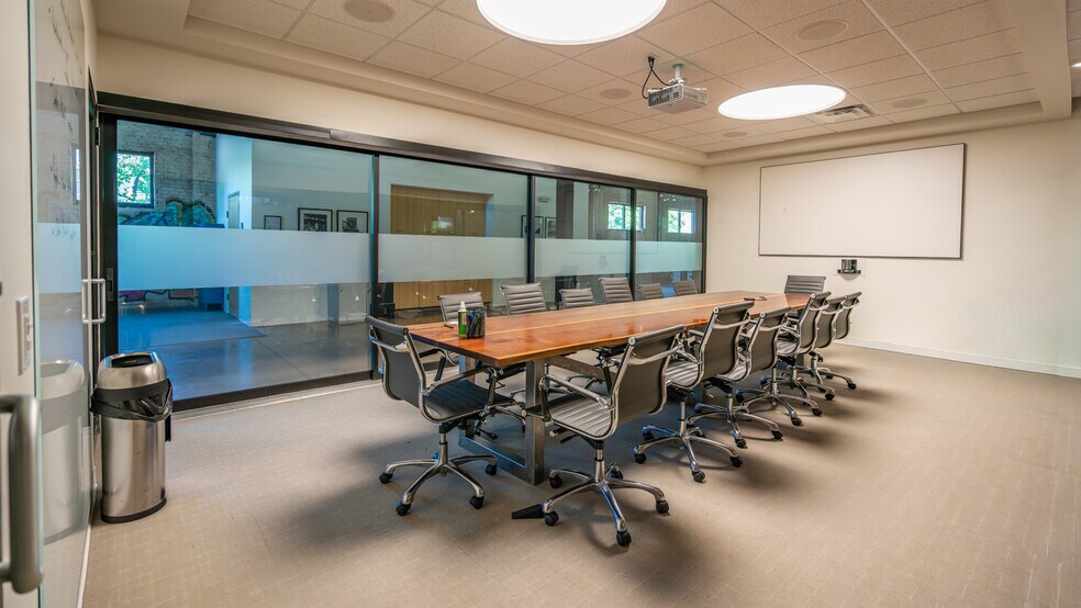 More Photos Of 1140 Garvin Pl, Louisville Office For Lease