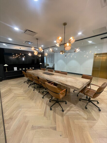 More Photos Of 3233 Thomasville Rd, Tallahassee Office For Lease