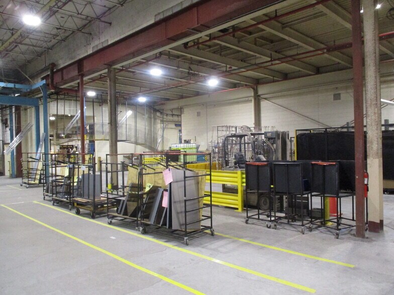 More Photos Of 2800 Estes St, Norton Shores Manufacturing For Sale