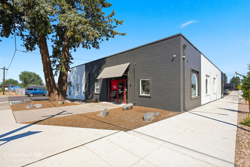 More Photos Of 180 & 190 NE Irving Avenue, Bend Office For Sale