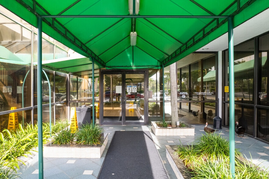 More Photos Of 4801 S University Dr, Davie Office For Lease