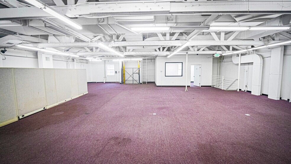 More Photos Of 236-242 Pine Ave, Long Beach Storefront Retail Office For Lease