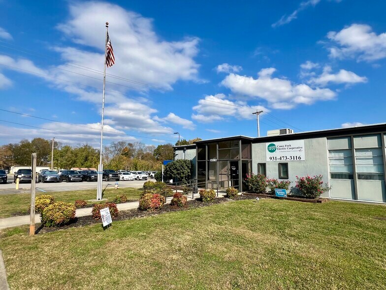 More Photos Of 204 Red Rd, McMinnville Warehouse For Lease