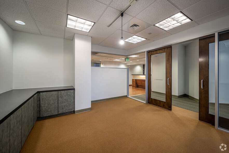 Photo of 18th Floor Ste 1810