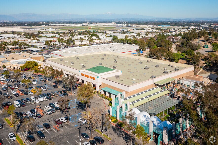 More Photos Of 2150-2172 E Willow St, Signal Hill Unknown For Lease