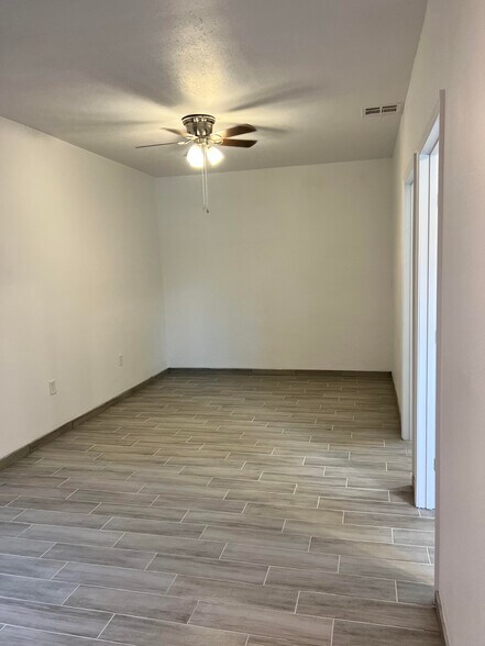 More Photos Of 404 E Centre Ave, Buckeye Warehouse For Sale