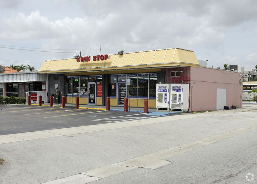 Primary Photo Of 16798 N Miami Ave, North Miami Beach Convenience Store For Sale