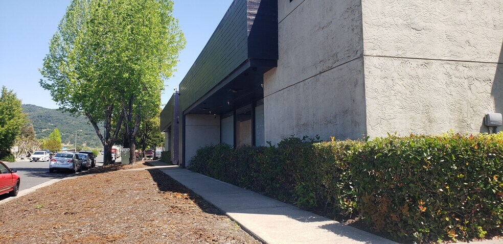 More Photos Of 240 E Todd Rd, Santa Rosa Warehouse For Sale
