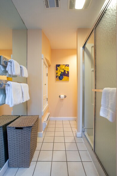 More Photos Of 2 Oak St, West Stockbridge Hospitality For Sale