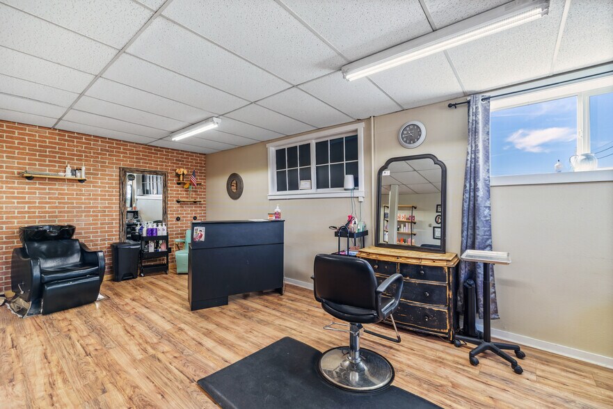 More Photos Of 104 N 3rd St, Kremmling Storefront Retail Residential For Sale