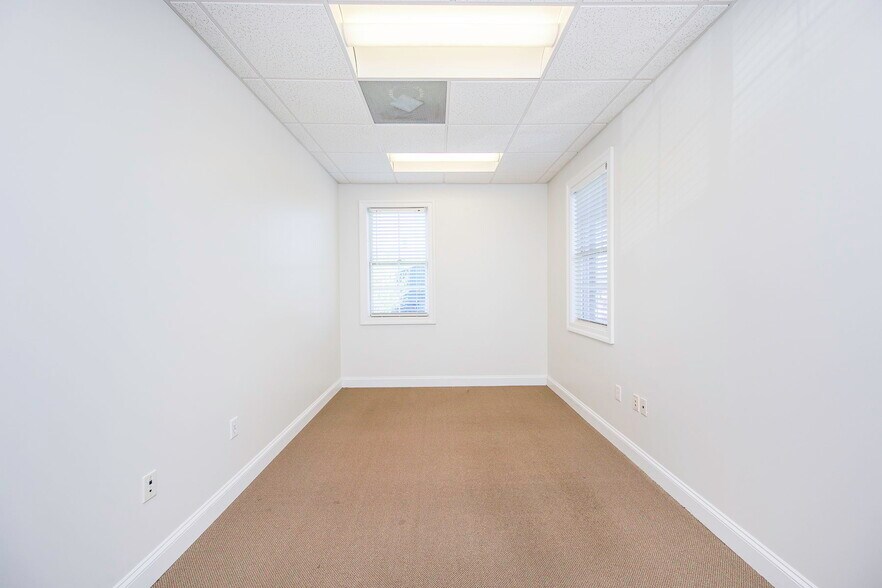 More Photos Of 14411 Justice Rd, Midlothian Medical For Lease