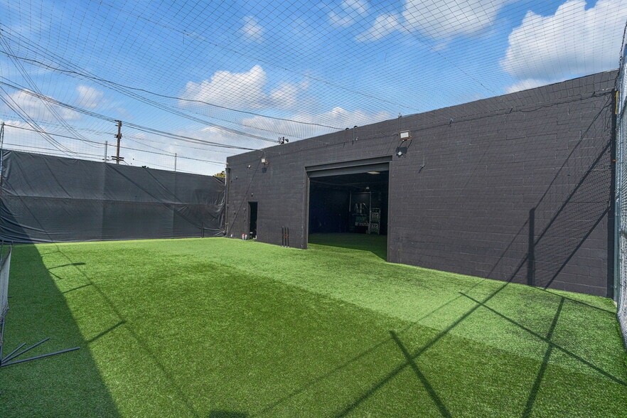 More Photos Of 3030 Martin Luther King Jr Blvd, Lynwood Freestanding For Lease