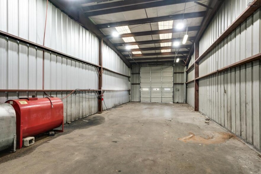 More Photos Of 2901 Jasper St, Wichita Falls Office For Sale