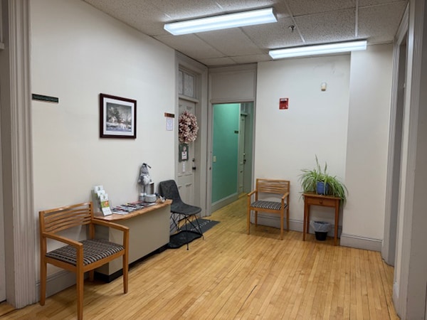 More Photos Of 2 N Main St, Saint Albans Office For Sale