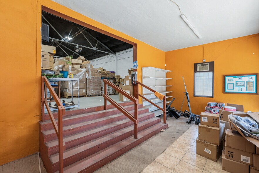 More Photos Of 2879 Main St, Riverside Warehouse For Sale