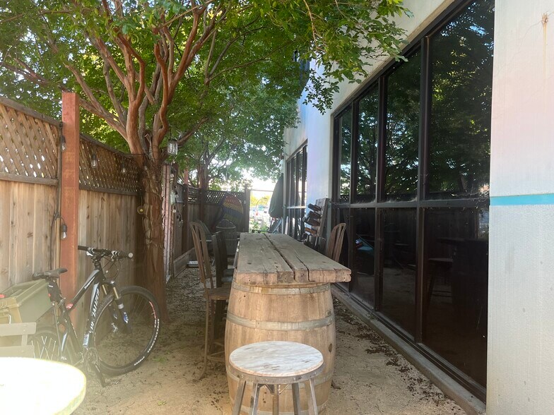 More Photos Of 1630 Action Ave, Napa Freestanding For Lease