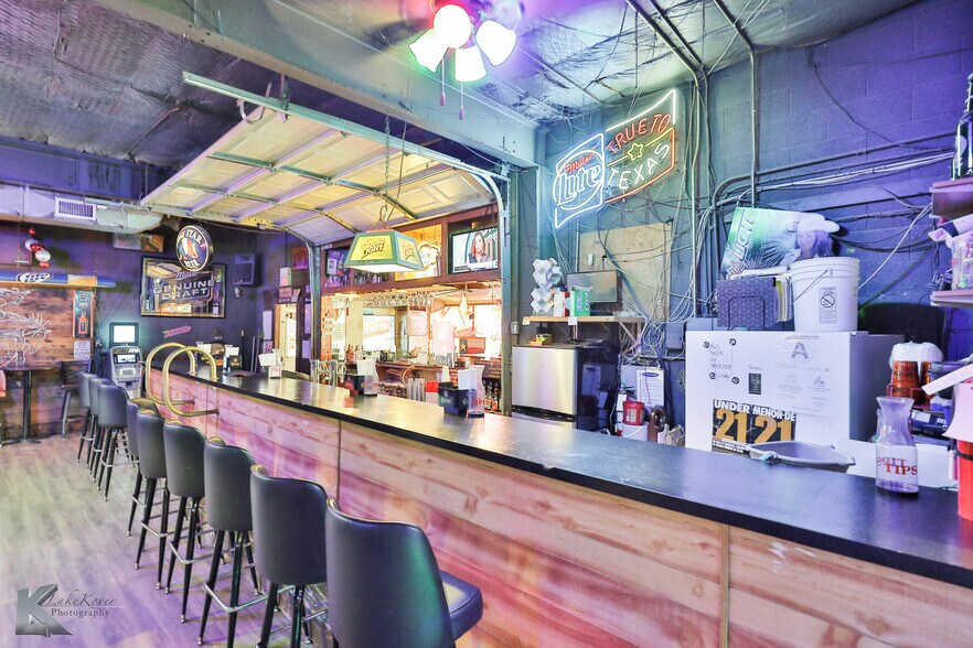 More Photos Of 1841 S Treadaway Blvd, Abilene Industrial For Sale