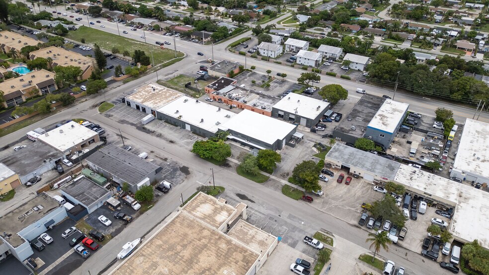 More Photos Of 44 SE 9th St, Deerfield Beach Warehouse For Sale