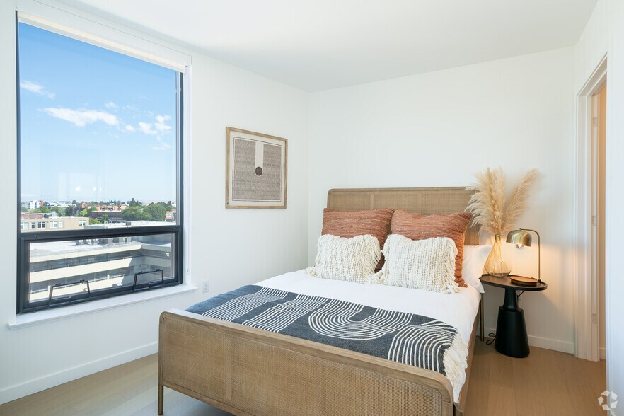 More Photos Of 1380 N California Blvd, Walnut Creek Apartments For Lease