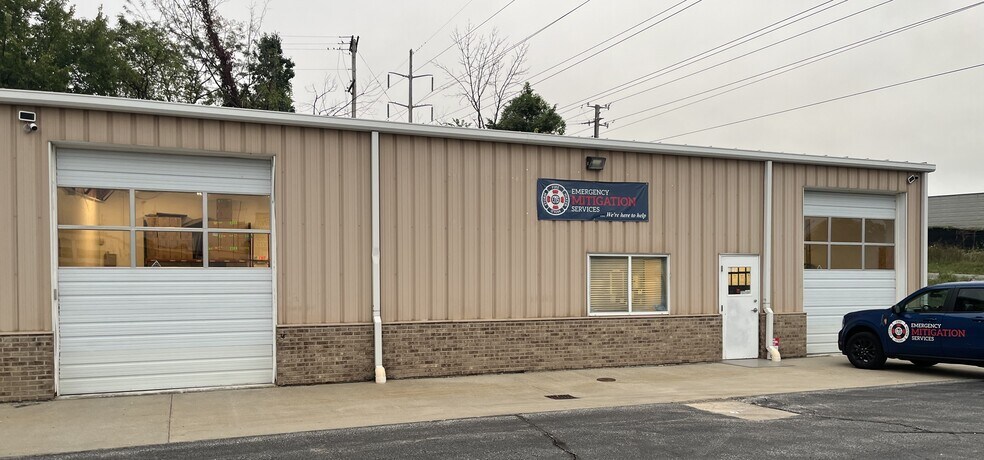 Primary Photo Of 2309 W 40 Hwy, Blue Springs Warehouse For Lease
