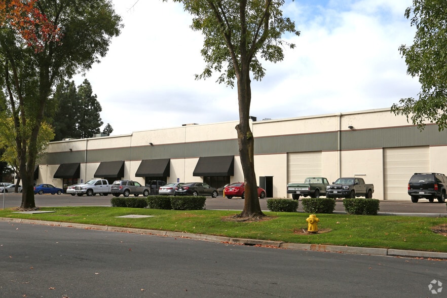 More Photos Of 119 Val Dervin Pky, Stockton Warehouse For Lease
