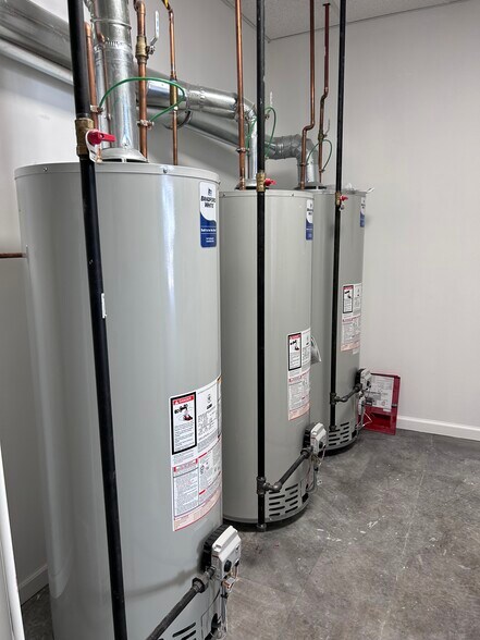 More Photos Of 1018-1020 S Orange Ave, Newark Storefront Retail Residential For Sale