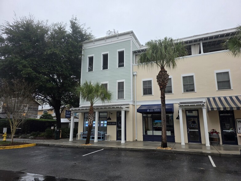 More Photos Of 6 Promenade St, Bluffton Storefront Retail Residential For Sale