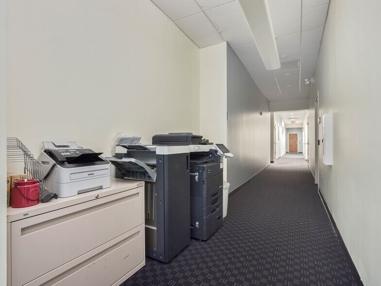 More Photos Of 1500 Park Center Dr, Orlando Office For Lease