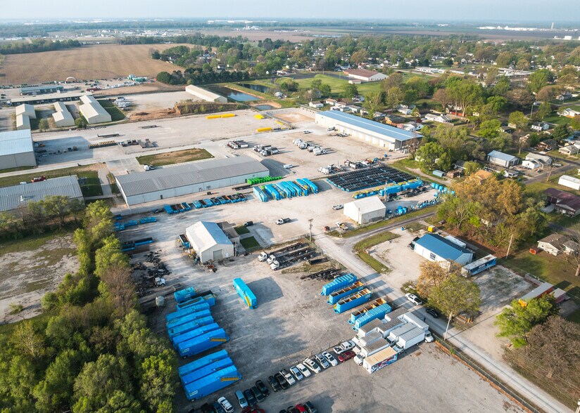 More Photos Of 300 Washington St, South Roxana Warehouse For Sale