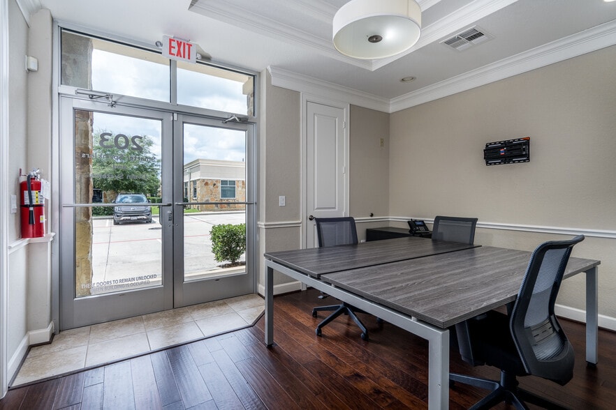 More Photos Of 20008 Champion Forest Dr, Spring Office For Sale