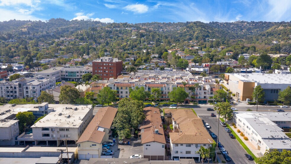 More Photos Of 14007 Moorpark St, Sherman Oaks Apartments For Sale