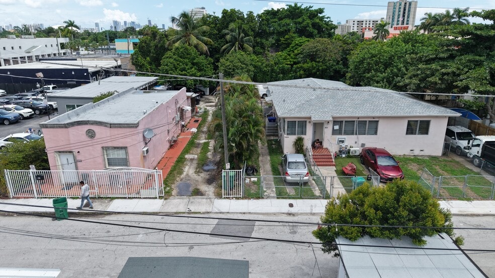 More Photos Of 831 SW 31st Ct, Miami Apartments For Sale
