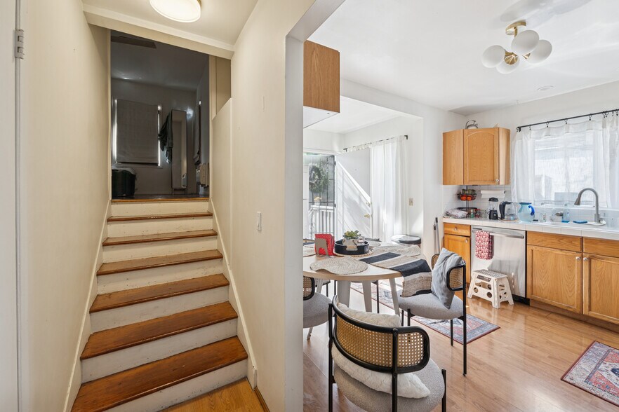 More Photos Of 7748 Santa Monica Blvd, West Hollywood Storefront Retail Residential For Sale