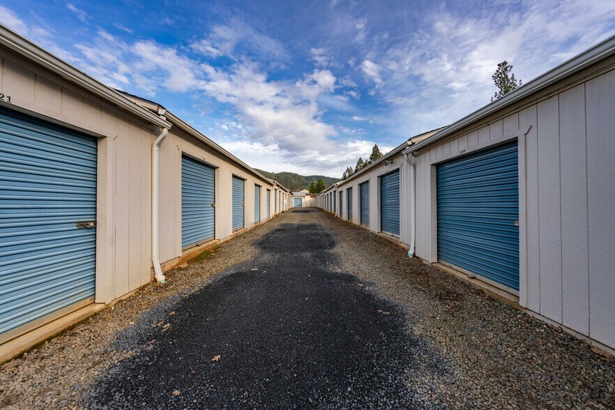 More Photos Of 25657 Redwood Hwy, Cave Junction Self Storage For Sale
