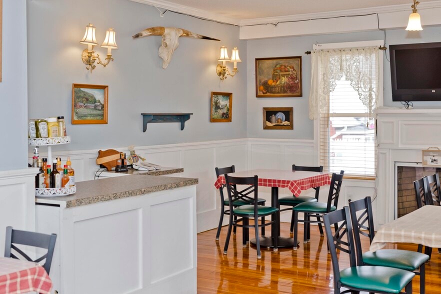 More Photos Of 181 W State St, Granby Storefront Retail Residential For Sale