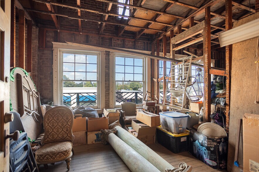 More Photos Of 479 B St, Biggs Storefront Retail Office For Sale