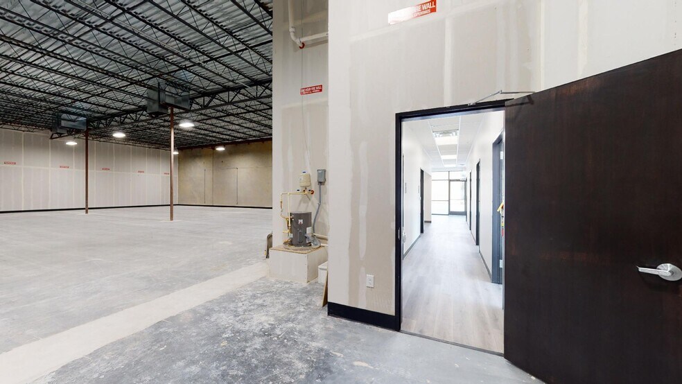 More Photos Of 190 N Bagdad Rd - Building E, Leander Warehouse For Lease
