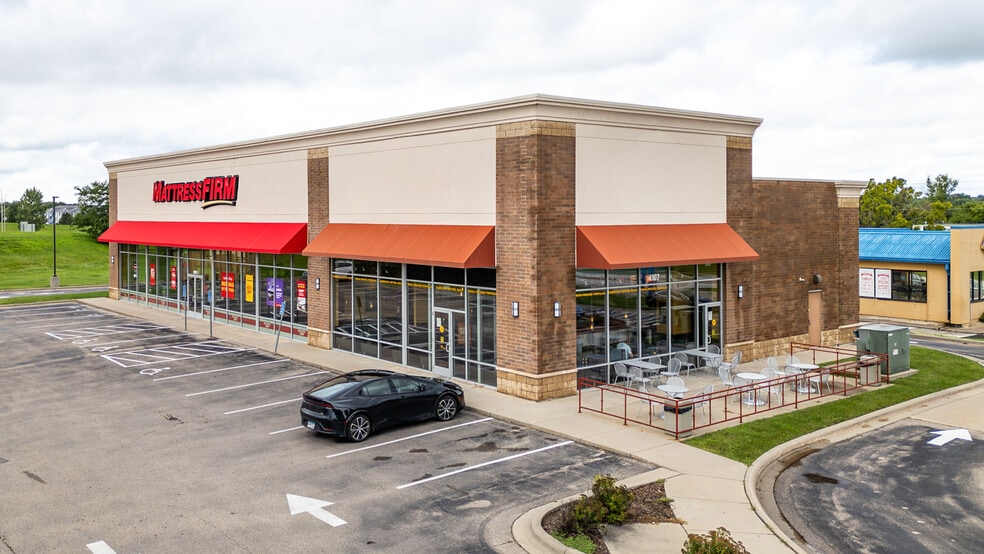 More Photos Of 4107 Highway 52 N, Rochester Freestanding For Lease