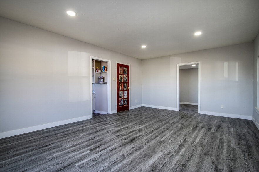 More Photos Of 55267 29 Palms Hwy, Yucca Valley Office Residential For Sale