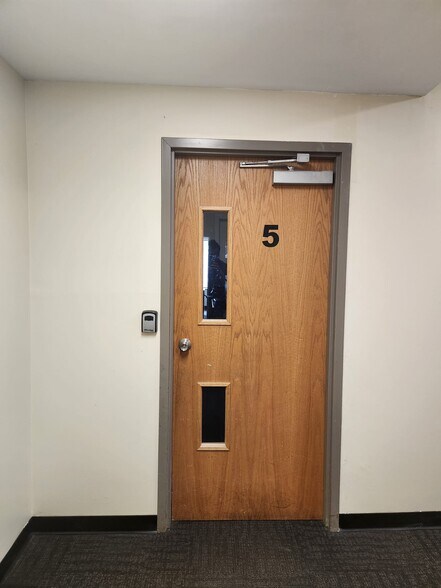 More Photos Of 743 Columbia Tpke, East Greenbush Medical For Lease