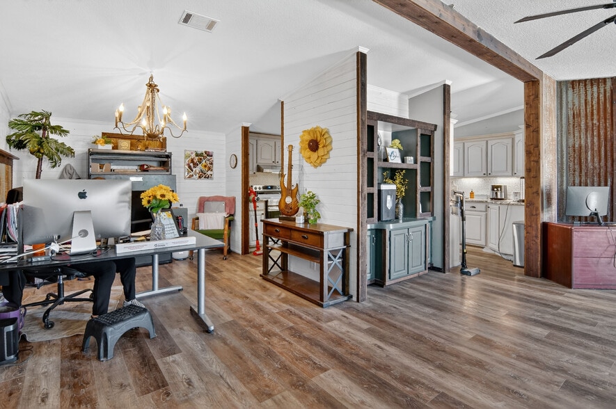 More Photos Of 4262 Burleson Retta Rd, Burleson Flex For Sale