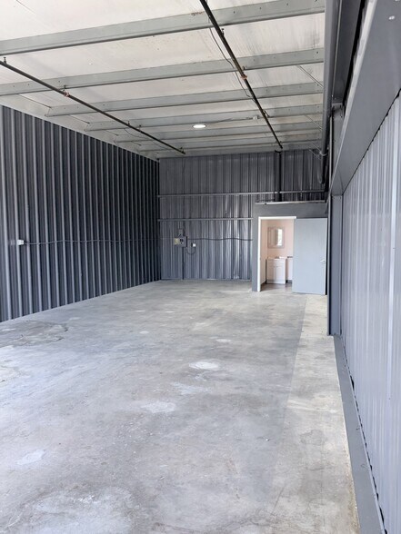 More Photos Of 10027 Harmon Rd, Fort Worth Unknown For Lease