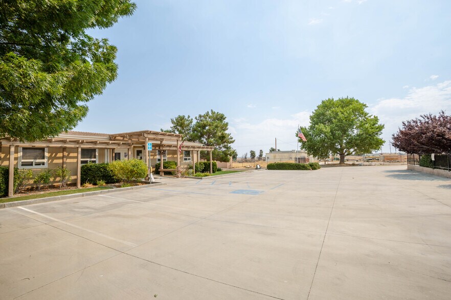 More Photos Of 28101 W Avenue C6, Lancaster Office Residential For Sale