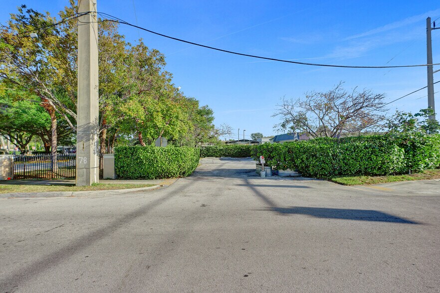 More Photos Of 3311 N Dixie Hwy, Pompano Beach Freestanding For Lease