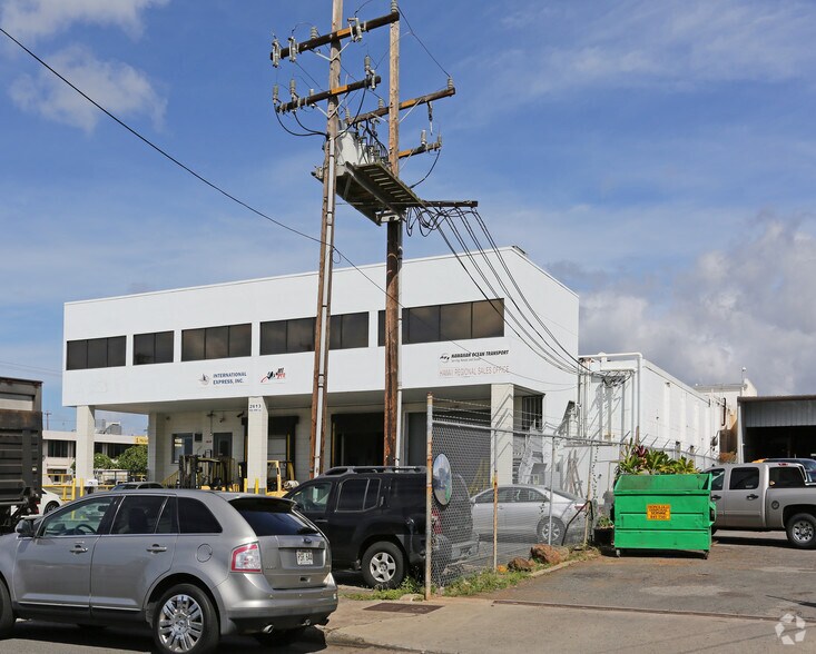 More Photos Of 2613 Waiwai Loop, Honolulu Warehouse For Sale